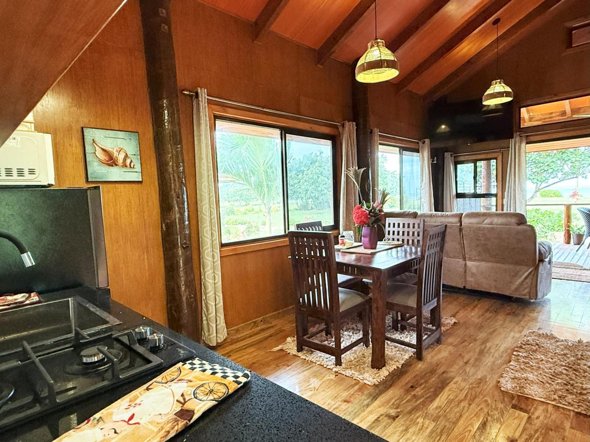 Sigasiga Sands Boutique Bungalows Savusavu Phòng bức ảnh